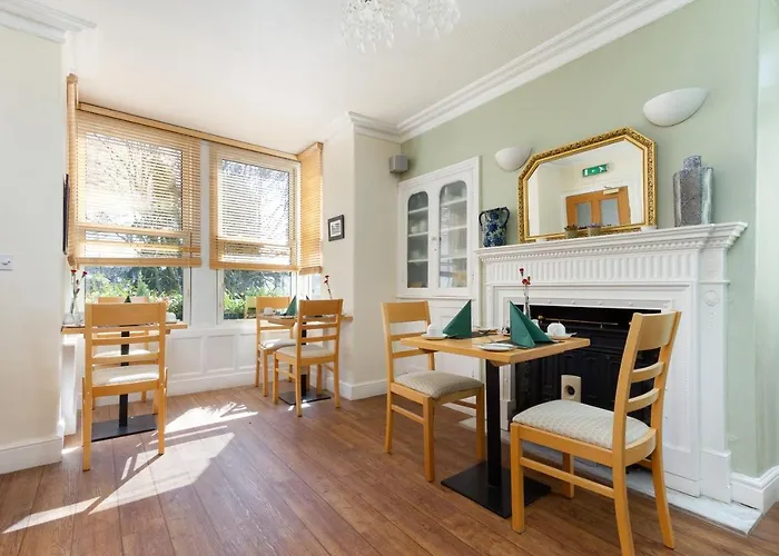 Southview Guest House And Indoor Pool