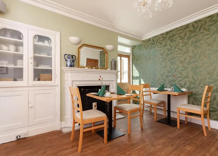Southview Guest House And Indoor Pool